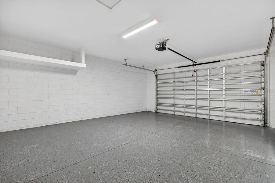 Spacious, unfurnished interior of a new home in Lakes of Mount Dora, Mount Dora (Image 33).