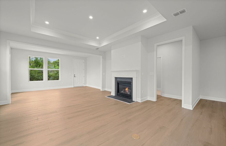 Spacious, unfurnished interior of a new home in Sun City Peachtree, Griffin (Image 20).