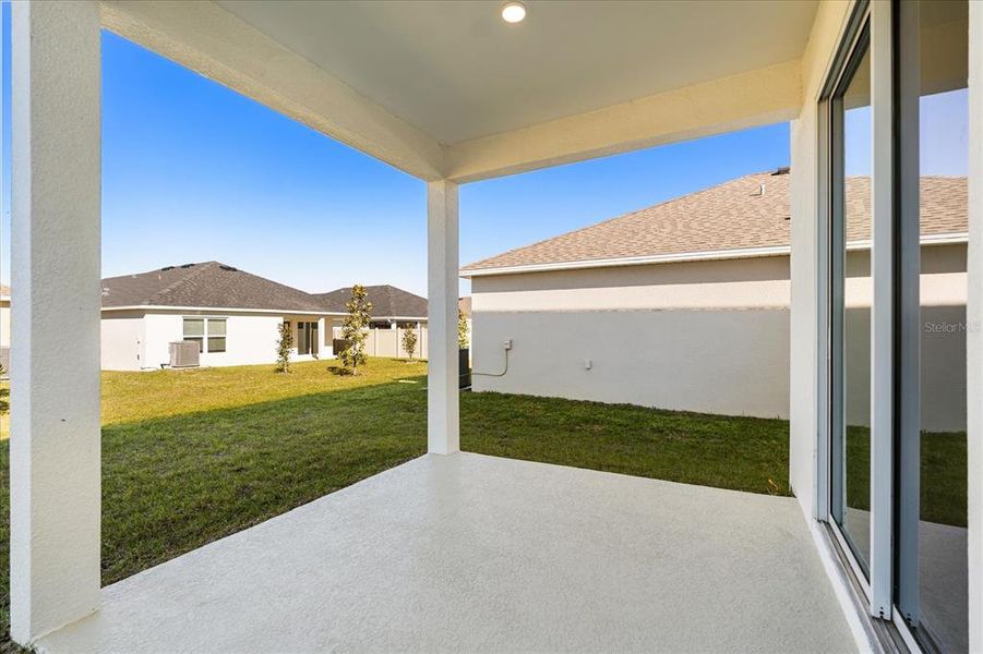 Exterior details and patio area of a home in Robins Run, Lake Wales (Image 3). Exterior details and patio area of a home in Robins Run, Lake Wales (Image 3).