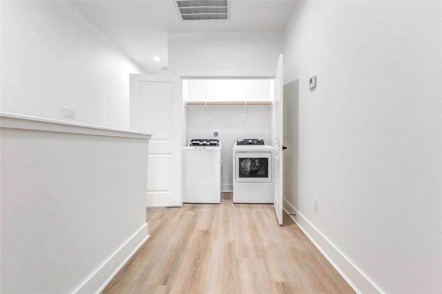 Spacious, unfurnished interior of a new home in , Houston (Image 20).