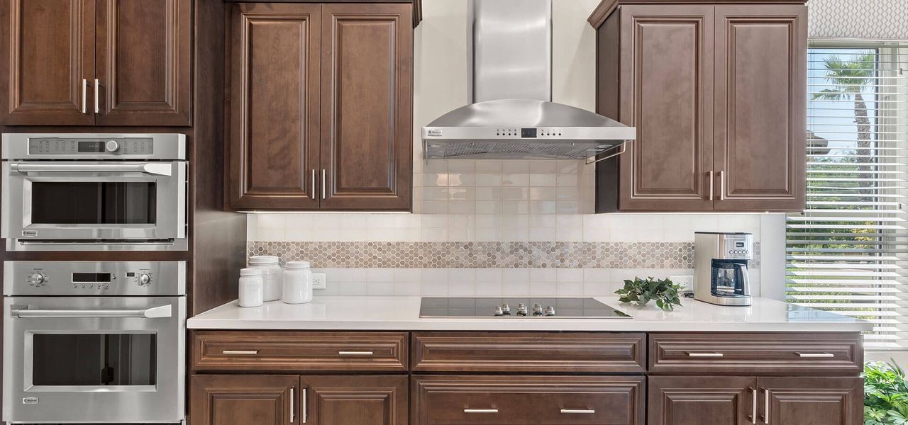 Representative furnished interior of a home built from the Vienta by Robson Resort Communities in Robson Ranch Arizona, Eloy (Image 7).