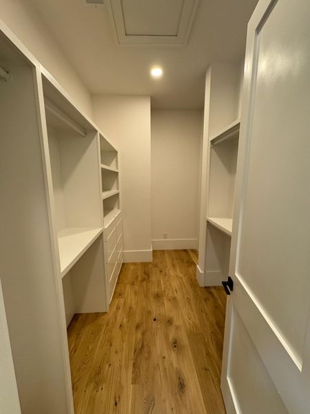 Spacious, unfurnished interior of a new home in , Seabrook Island (Image 20).