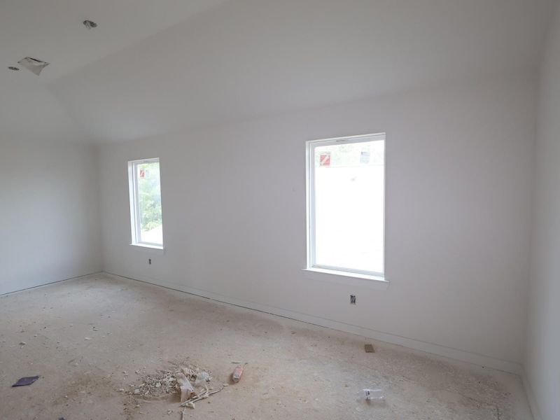 Spacious, unfurnished interior of a new home in Sorella, Tomball (Image 7).
