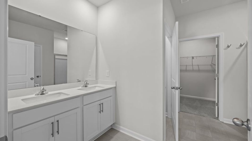 Furnished interior view inside a new home in East Ridge, Ayden (Image 7).