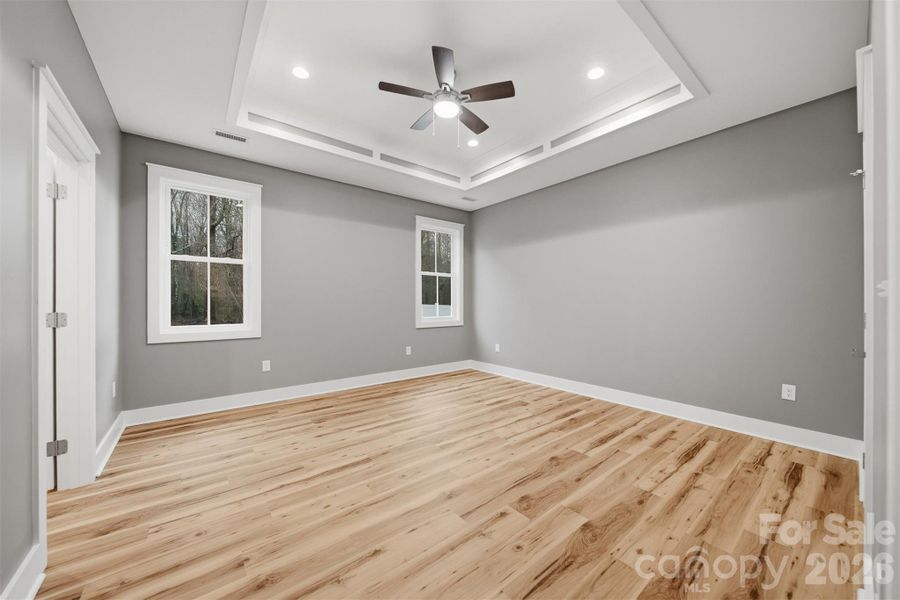 Spacious, unfurnished interior of a new home in , Maiden (Image 34).