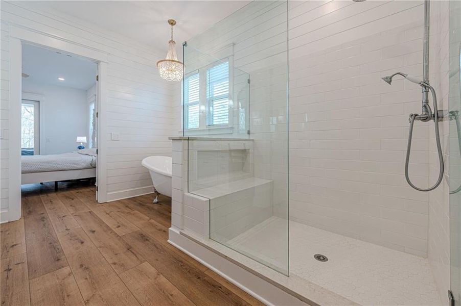 Furnished interior view inside a new home in , Waleska (Image 34).