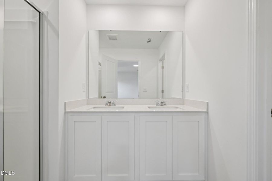 31-web-or-mls-Flagstone Way-S1010-031