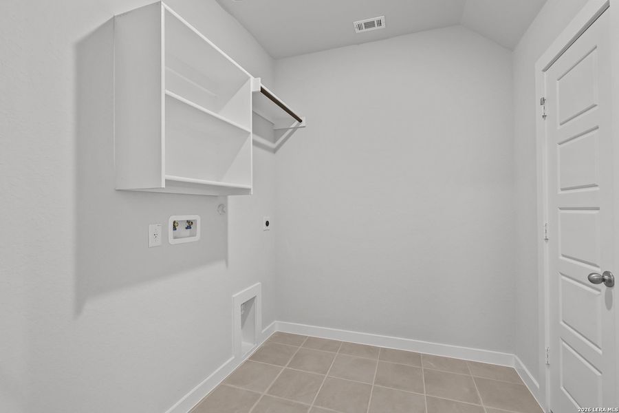 Spacious, unfurnished interior of a new home in Megan's Landing, Castroville (Image 32).
