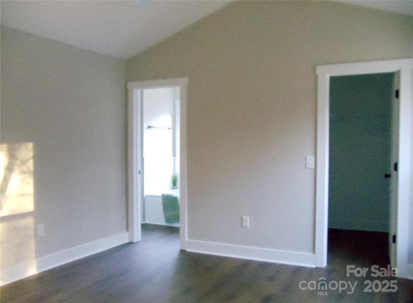 Spacious, unfurnished interior of a new home in , Mooresville (Image 33).