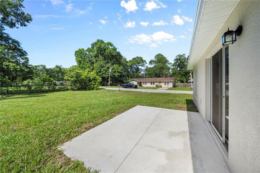 Exterior details and patio area of a home in , Ocala (Image 4).