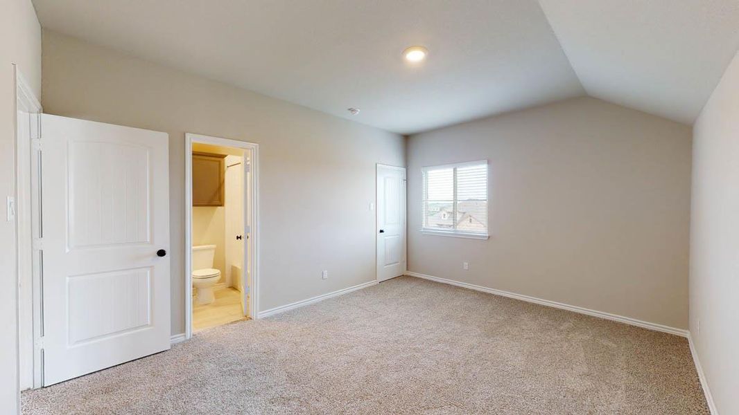 Spacious, unfurnished interior of a new home in Sterling Meadows, Salado (Image 15).