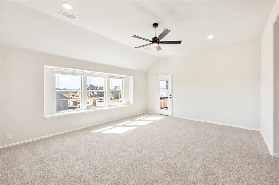 Spacious, unfurnished interior of a new home in Somerset, Venus (Image 22).