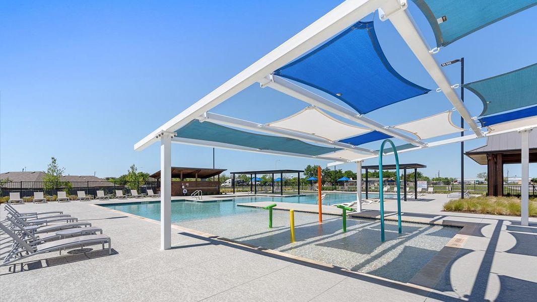 Community amenities in Carillon, Manor (Image 16).