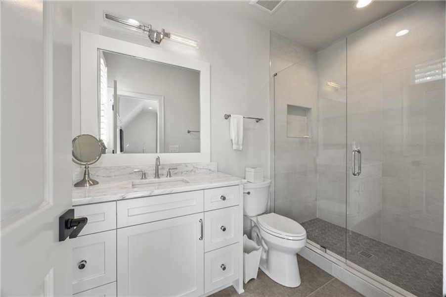 Furnished interior view inside a new home in , Alpharetta (Image 66).