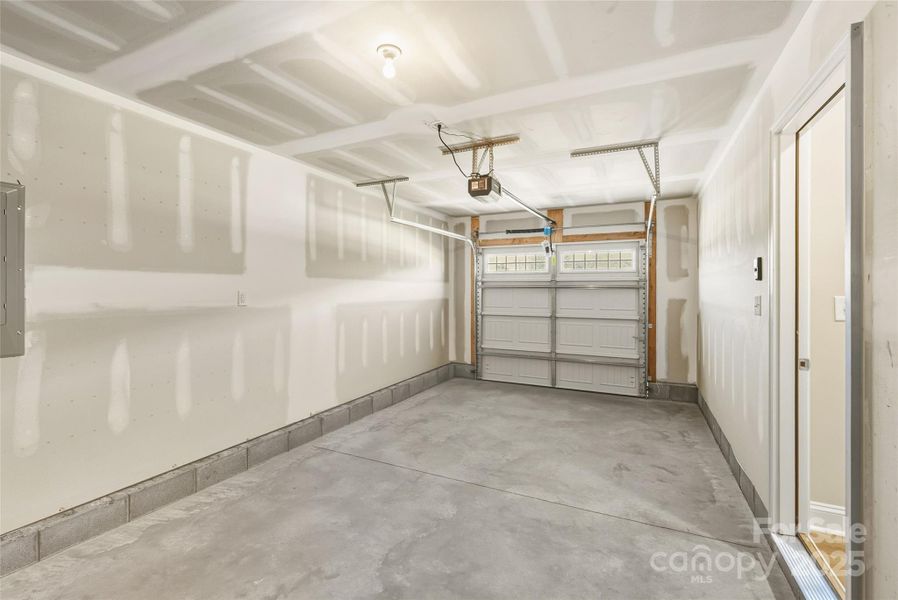 Image 27 of a home in .