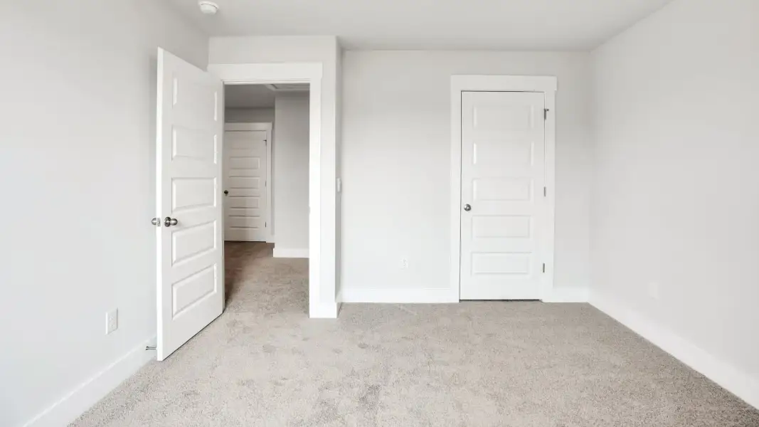 Spacious, unfurnished interior of a new home in Saltgrass Landing, Winnabow (Image 26).