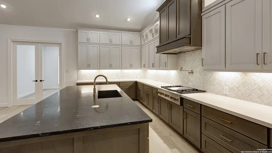 Furnished interior view inside a new home in The Dominion 70', San Antonio (Image 7).