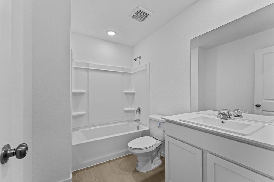 Furnished interior view inside a new home in Friendship Oaks, Fredericksburg (Image 7).