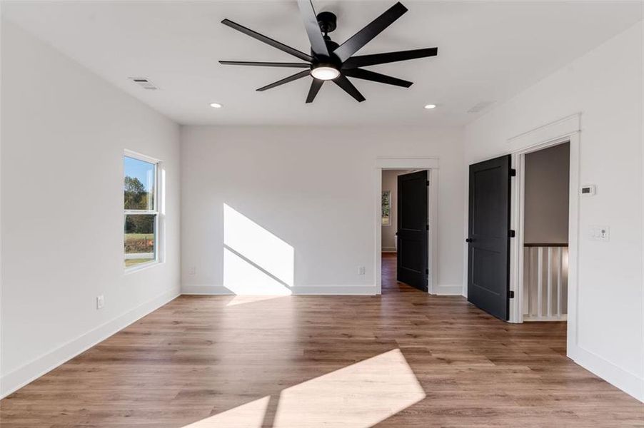 Spacious, unfurnished interior of a new home in , Dallas (Image 23).