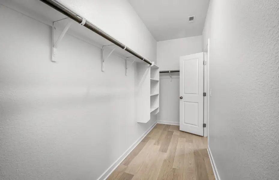 Spacious, unfurnished interior of a new home in Vantage, San Marcos (Image 18). Spacious, unfurnished interior of a new home in Vantage, San Marcos (Image 18).