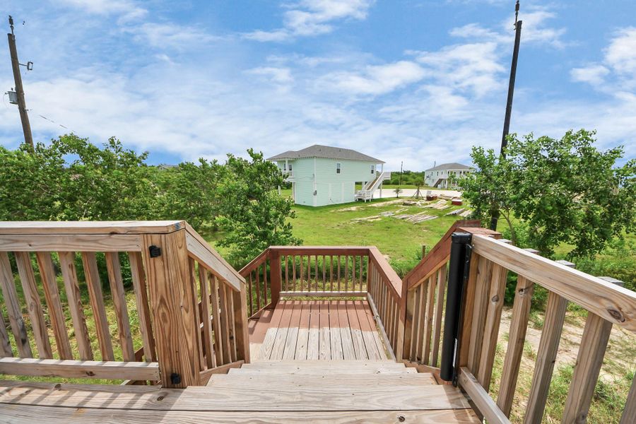 Exterior details and patio area of a home in , Dickinson (Image 28).