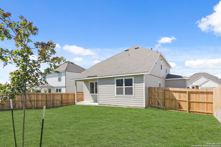 Exterior details and patio area of a home in Hunters Ranch, San Antonio (Image 3). Exterior details and patio area of a home in Hunters Ranch, San Antonio (Image 3).