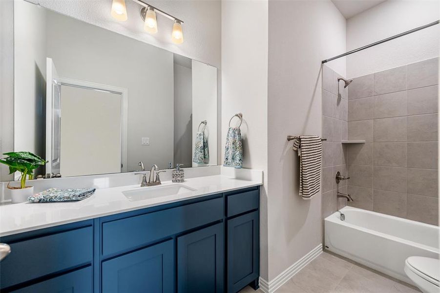 Furnished interior view inside a new home in Waterford Park, Weatherford (Image 16).