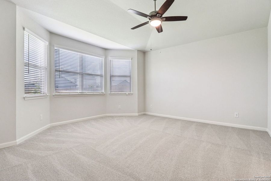 Spacious, unfurnished interior of a new home in Kallison Ranch, San Antonio (Image 25).