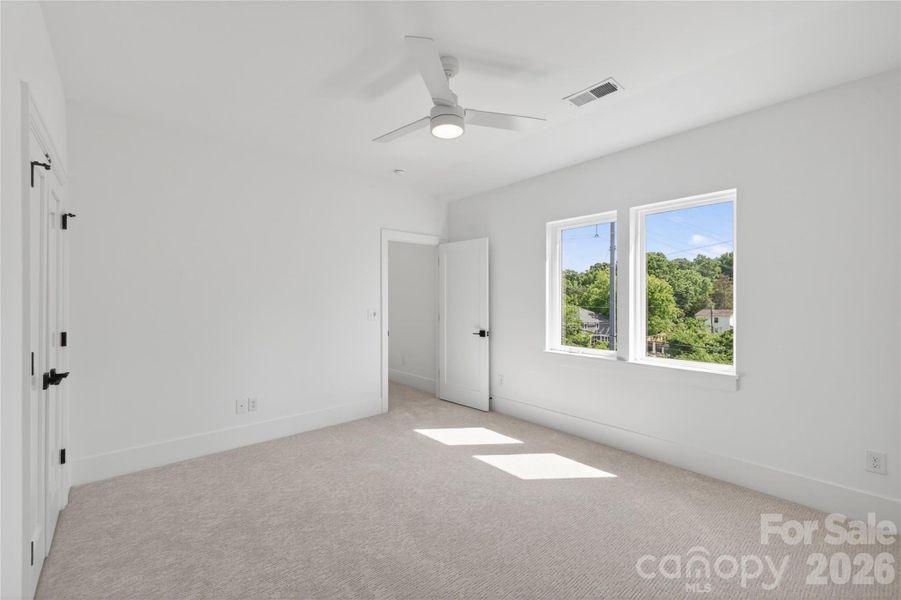 Spacious, unfurnished interior of a new home in , Charlotte (Image 34).