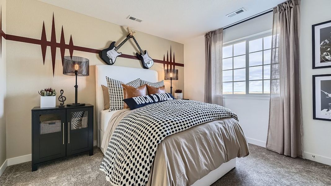 041725 2576 Ashbrook Bed2 F2