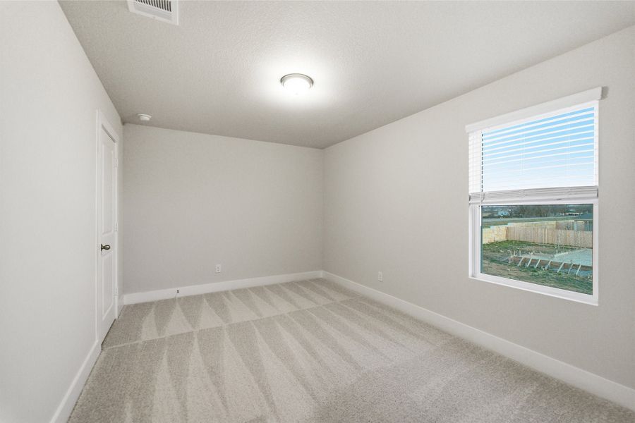 Spacious, unfurnished interior of a new home in Hunters Glen, Jarrell (Image 55).