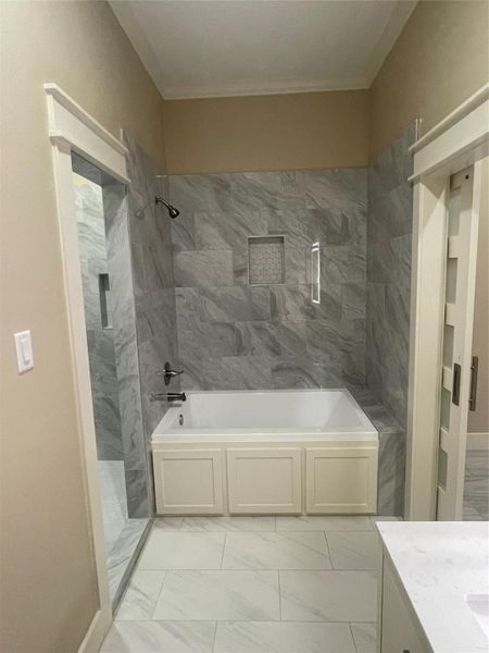 Furnished interior view inside a new home in , Beaumont (Image 7).