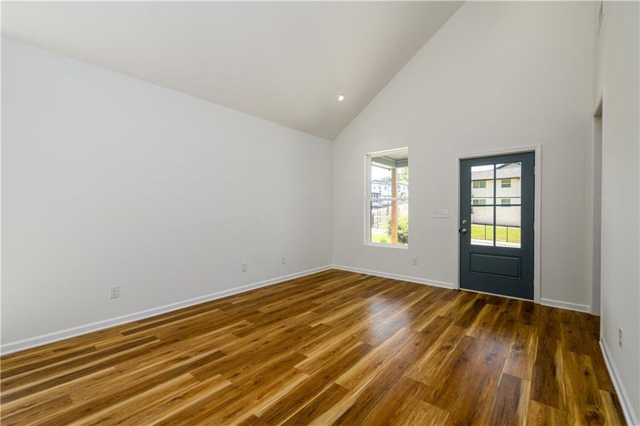 Spacious, unfurnished interior of a new home in , Atlanta (Image 32).