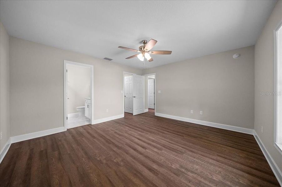 Spacious, unfurnished interior of a new home in , Belleview (Image 25).