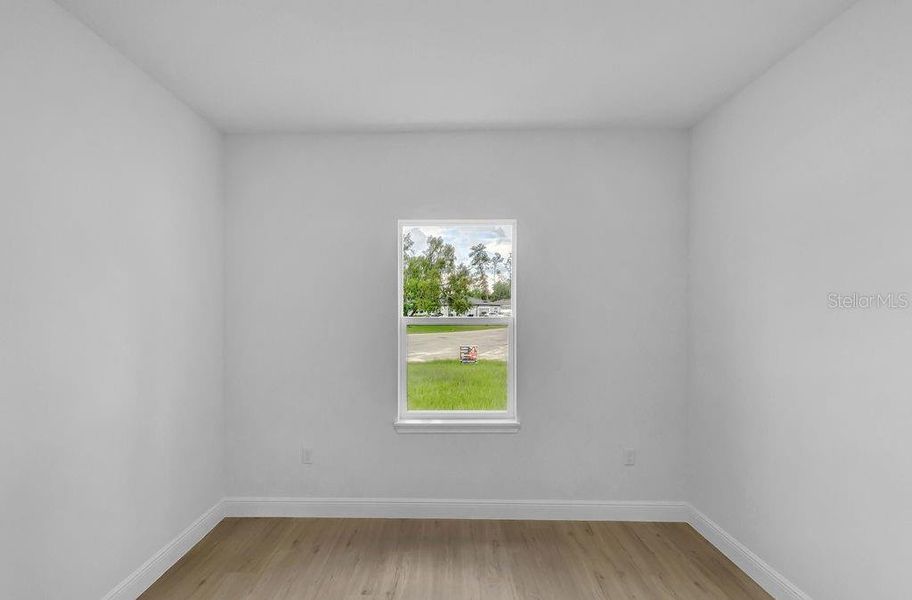 Spacious, unfurnished interior of a new home in , Ocala (Image 21).