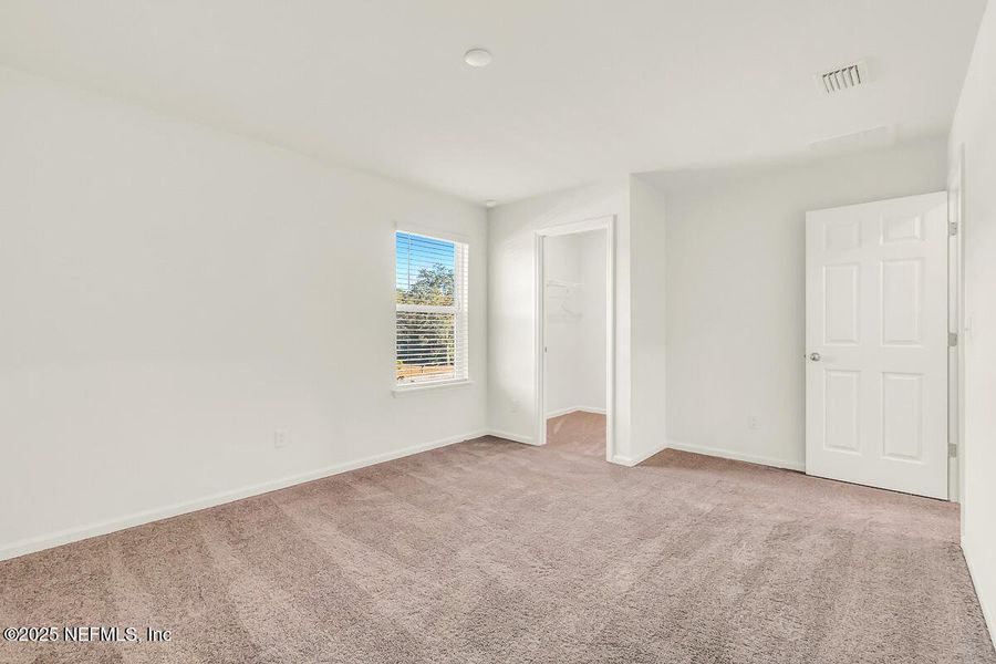 Spacious, unfurnished interior of a new home in , St. Augustine (Image 11).