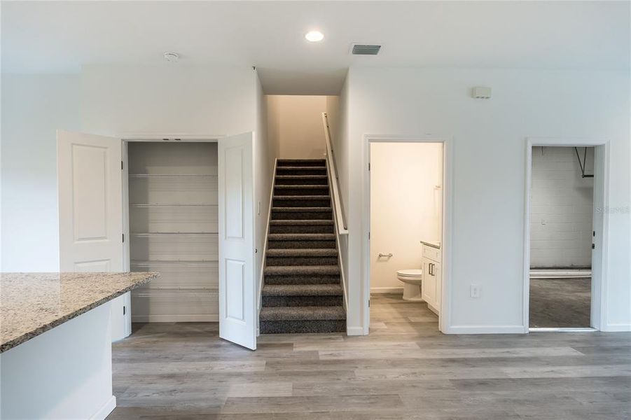 Spacious, unfurnished interior of a new home in , Orlando (Image 15).