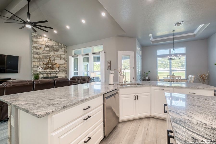 Furnished interior view inside a new home in , La Vernia (Image 18). Furnished interior view inside a new home in , La Vernia (Image 18).