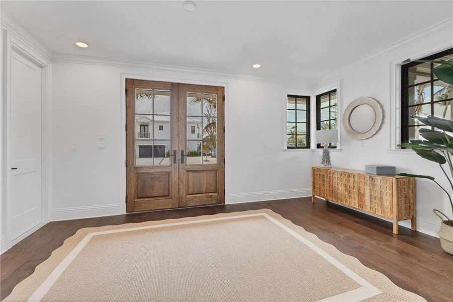 Spacious, unfurnished interior of a new home in , Boca Grande (Image 24).