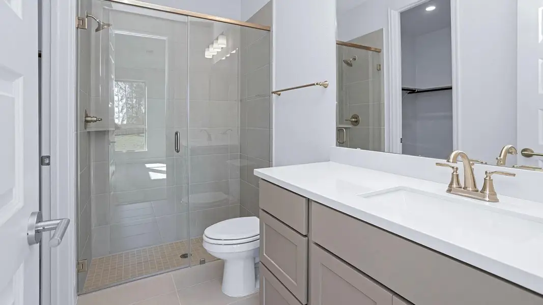 Furnished interior view inside a new home in Evergreen 70', Conroe (Image 6). Furnished interior view inside a new home in Evergreen 70', Conroe (Image 6).