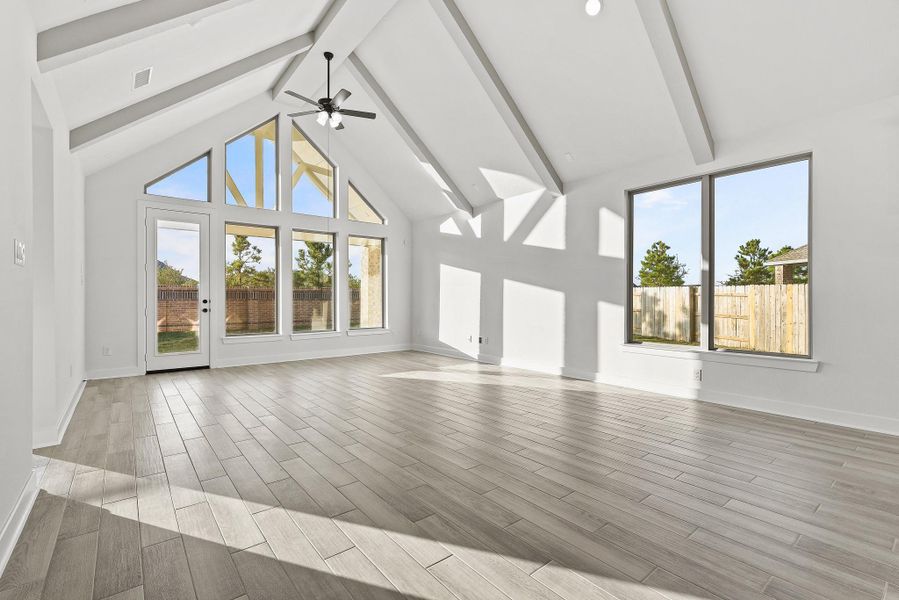 Representative image. Features, specifications, selections and colors may vary. Representative image. Features, specifications, selections and colors may vary.