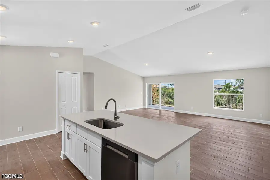 Image 32 of a home in Cape Coral. Image 32 of a home in Cape Coral.