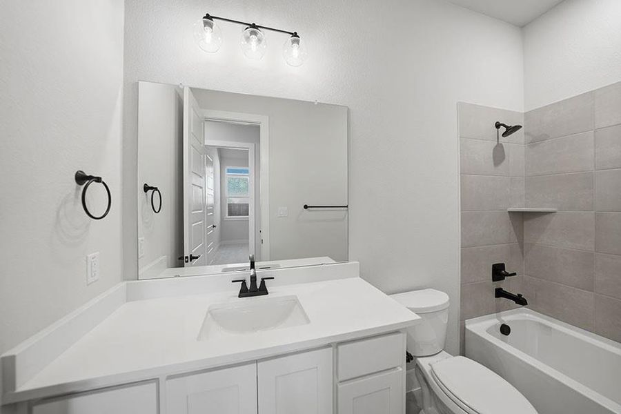 Furnished interior view inside a new home in Quail Hollow, Rockwall (Image 6). Furnished interior view inside a new home in Quail Hollow, Rockwall (Image 6).