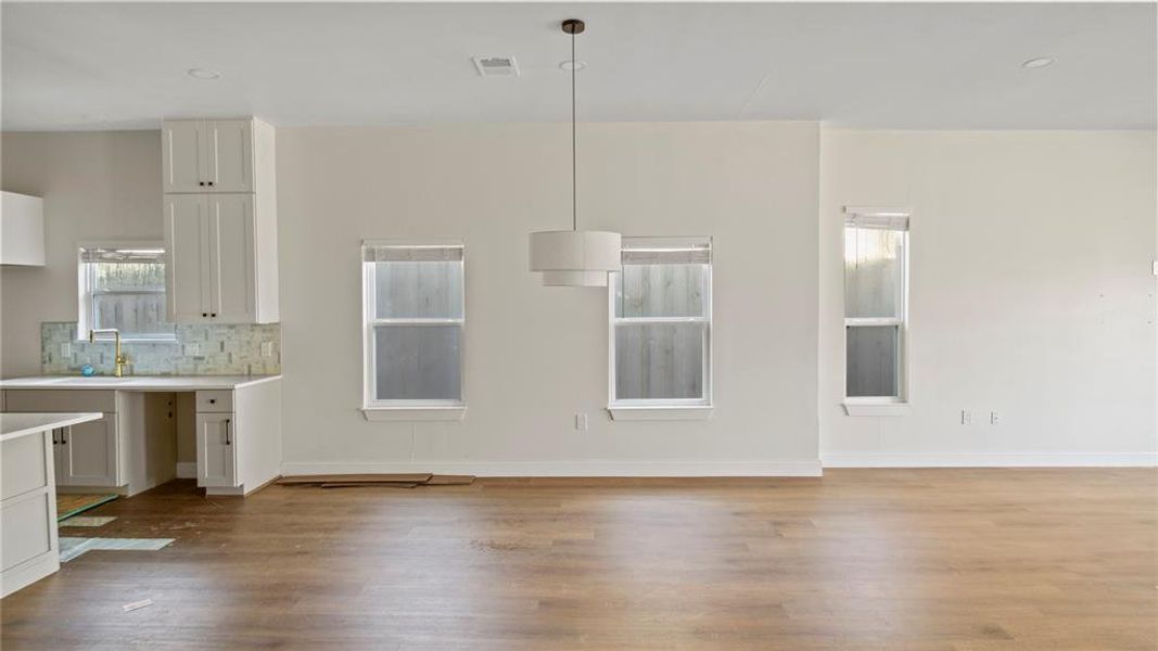 Spacious, unfurnished interior of a new home in , Dallas (Image 12).