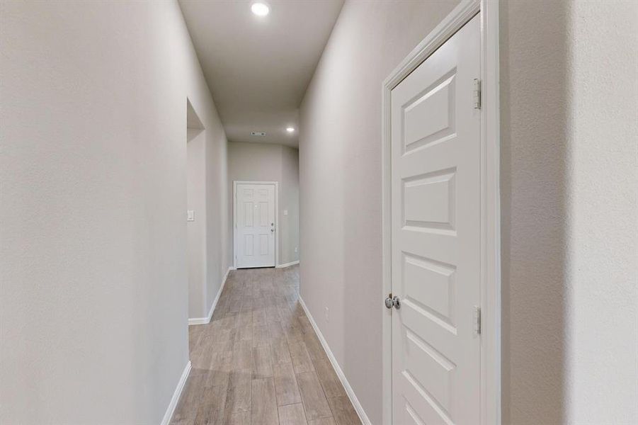 Spacious, unfurnished interior of a new home in Meadow Park, Ponder (Image 28). Spacious, unfurnished interior of a new home in Meadow Park, Ponder (Image 28).