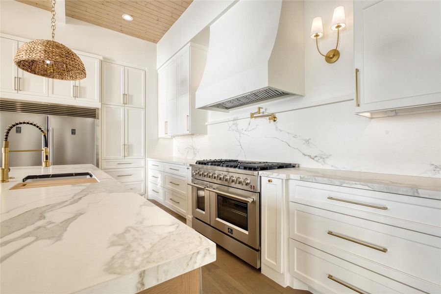 Furnished interior view inside a new home in , Galveston (Image 6).