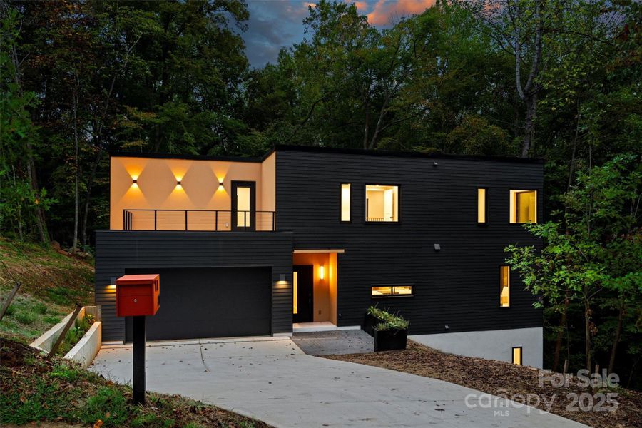 Image 32 of a home in .