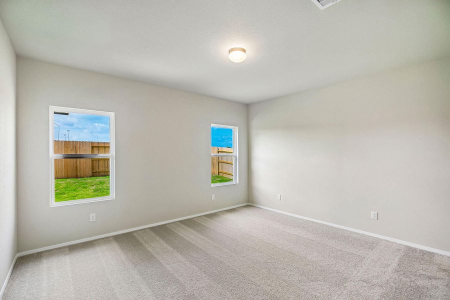 Spacious, unfurnished interior of a new home in Sorella, Tomball (Image 24).
