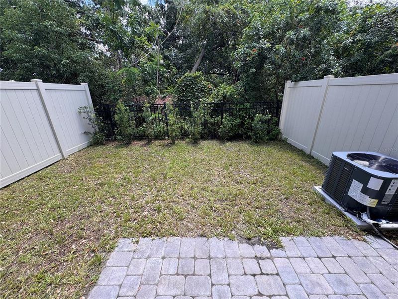 Exterior details and patio area of a home in , Orlando (Image 3).