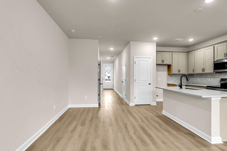 Spacious, unfurnished interior of a new home in , Summerville (Image 20).